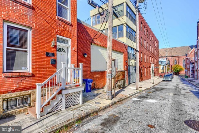 Building Photo - 1230 Wall St