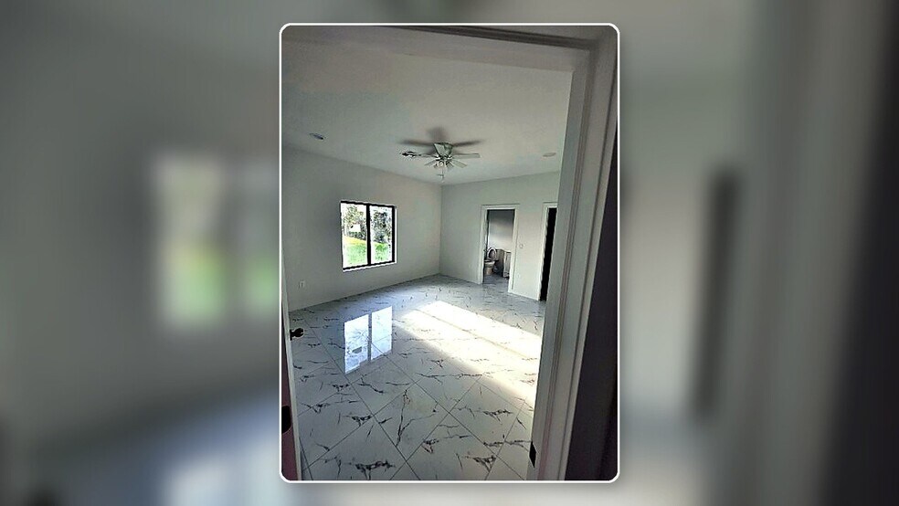 Building Photo - 417 N Deerfield Ave