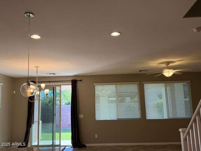 Building Photo - 297 E Kaibab Dr