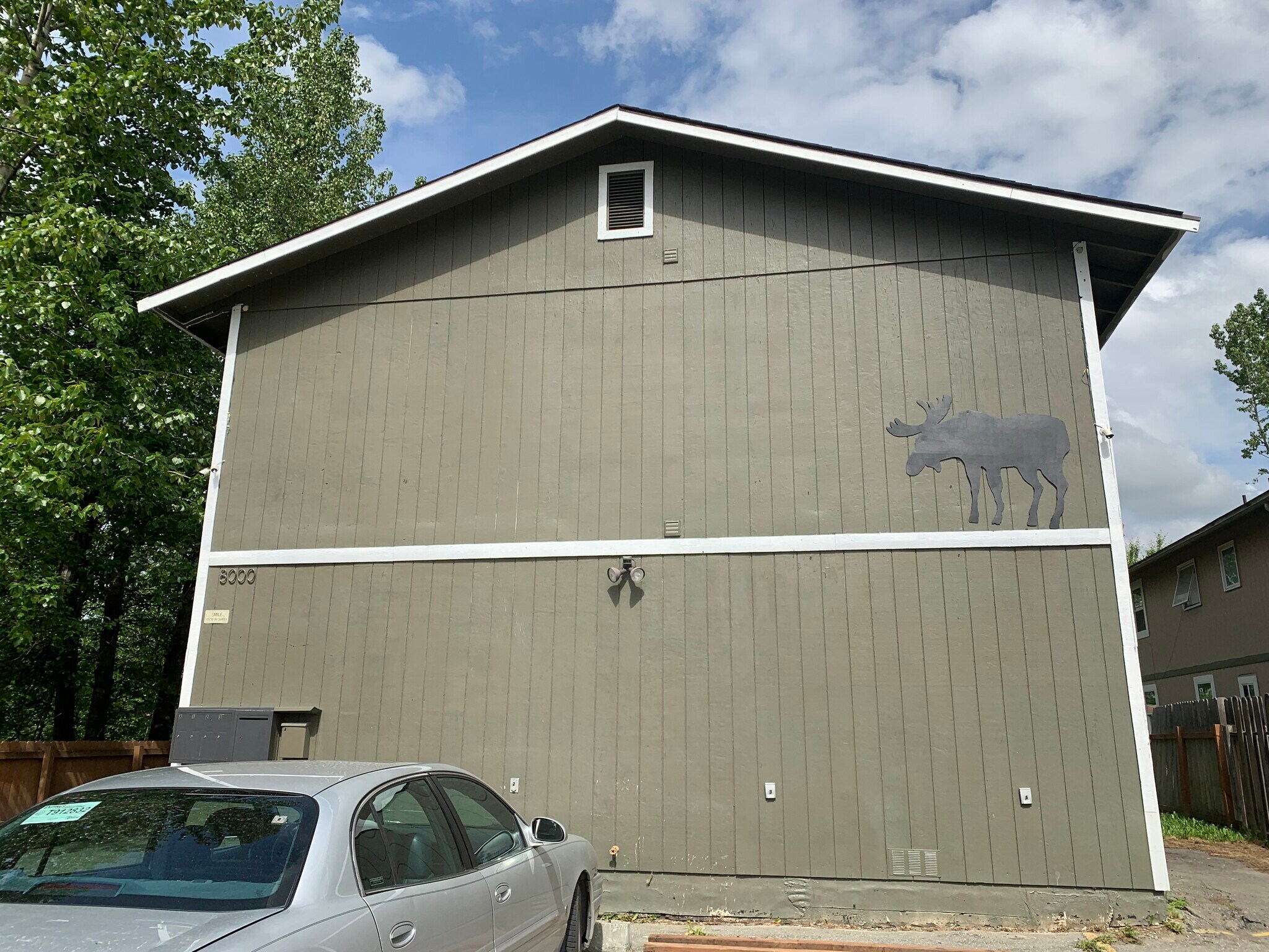 Building - 8000 E 10th Ave