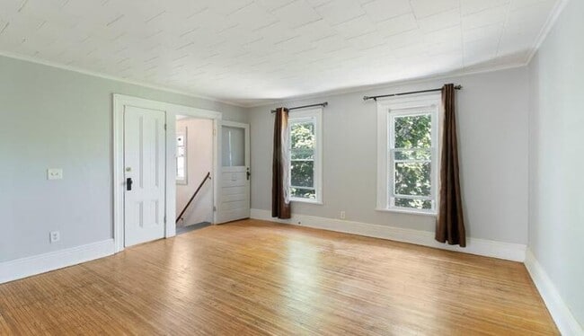 Building Photo - 1179 Lyell Ave