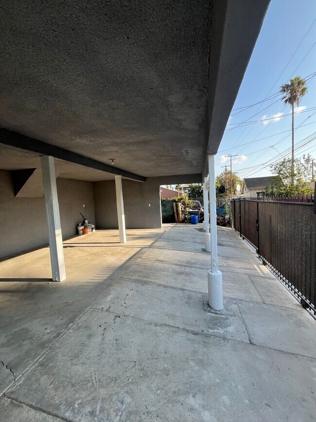 Building Photo - Gretna