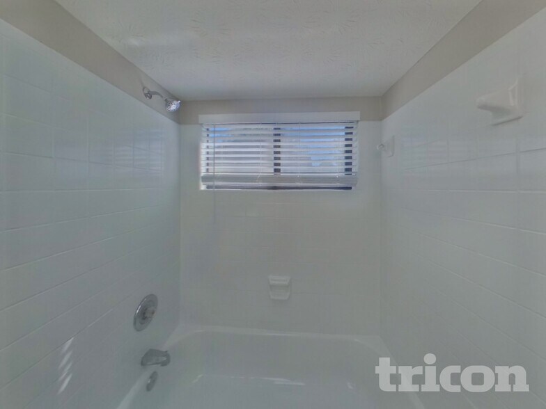 Building Photo - 2053 Stablewood Cove