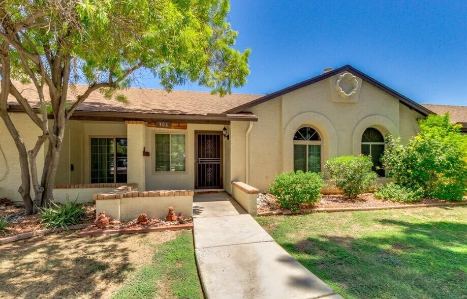 Front View - 8140 N 107th Ave