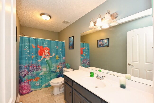 Building Photo - Show-Stopping Rental Home – A Rare Find wi...