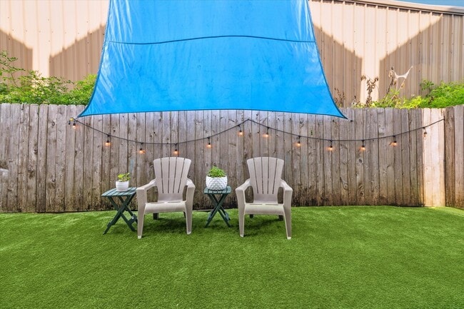 Building Photo - 829 Wakefield Dr