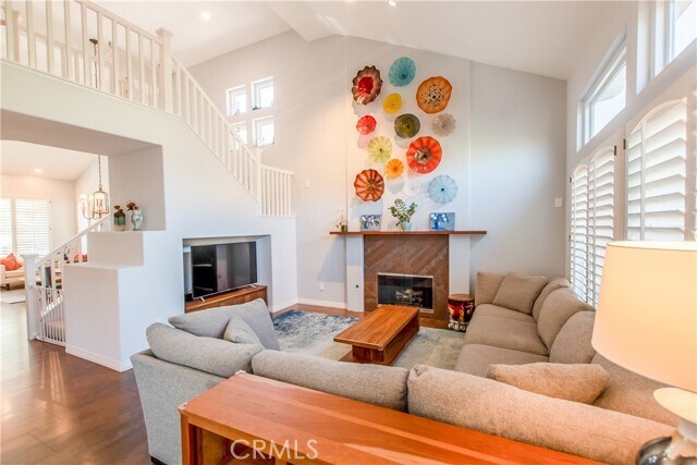 Building Photo - 14 Rowan Dr