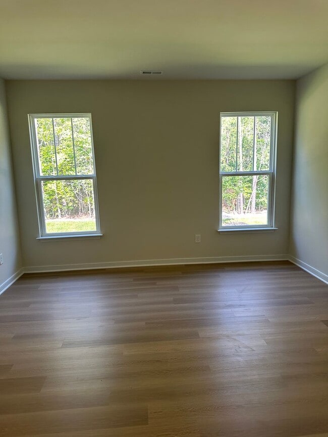 Building Photo - $3,200 / 2 br / 2 ba / 1,650 sqft