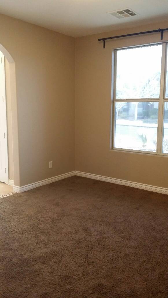 Building Photo - 828 Bussora Rose Dr