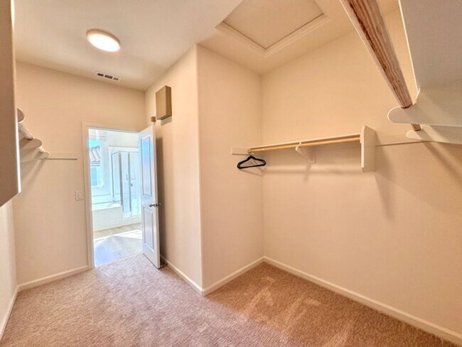 Building Photo - Brand New 4 Bedroom Home with Solar in Gat...