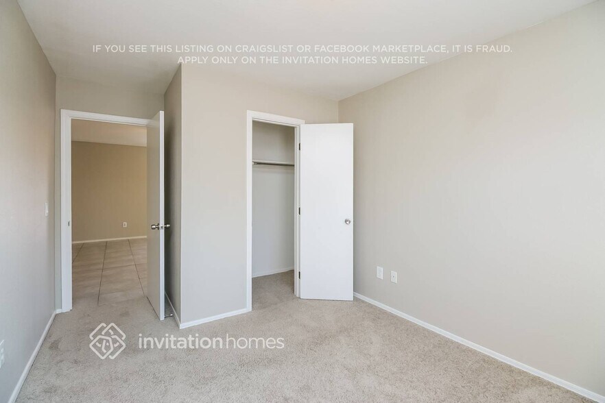 Building Photo - 11246 E Elena Ave