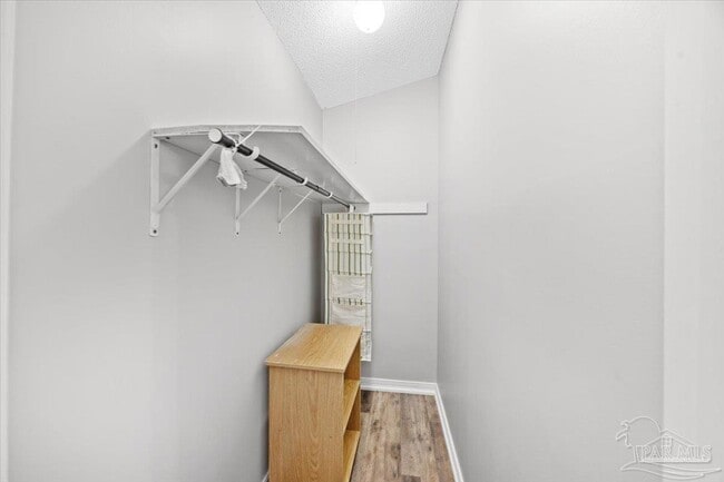 Building Photo - 3345 E Lloyd St