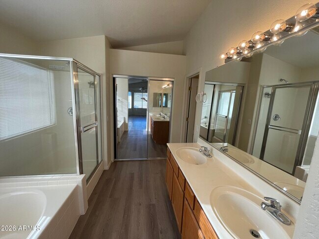 Building Photo - 3850 E Heather Ct