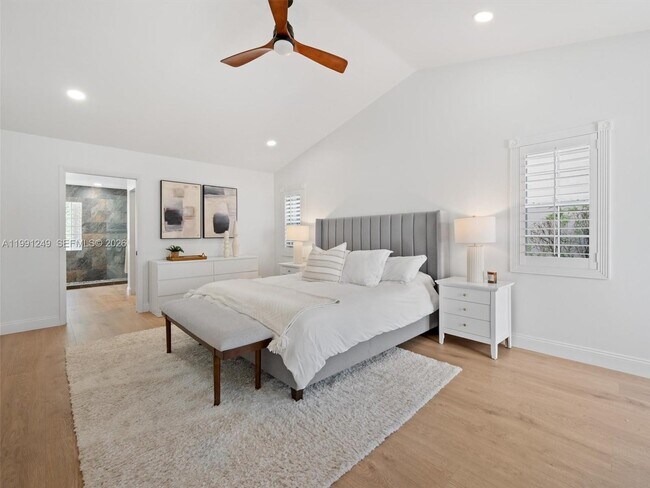 Building Photo - 413 Cameron Dr