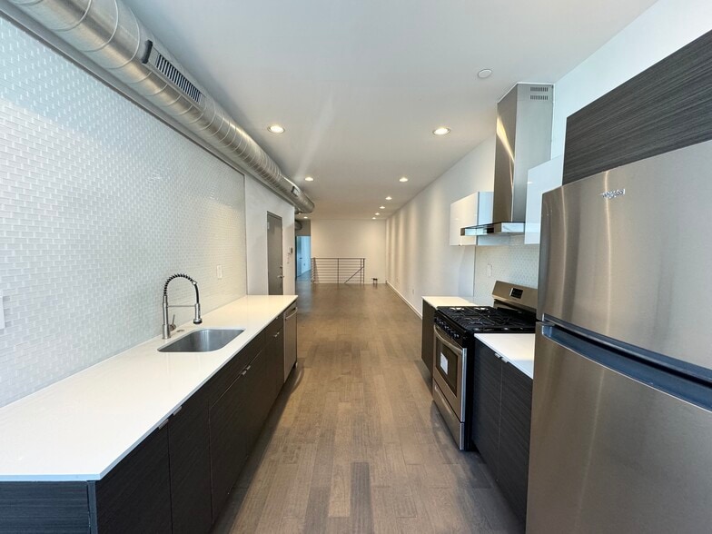 Building Photo - 1441 N 7th St