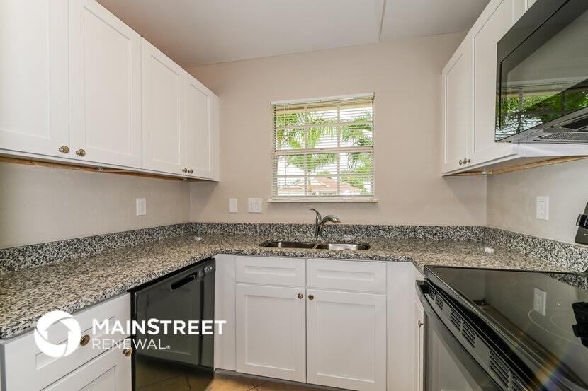 Building Photo - 818 SW 31st St