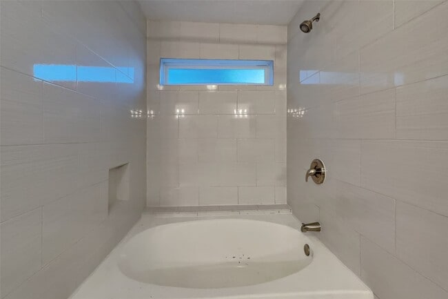 Building Photo - 12927 Lemur Ln