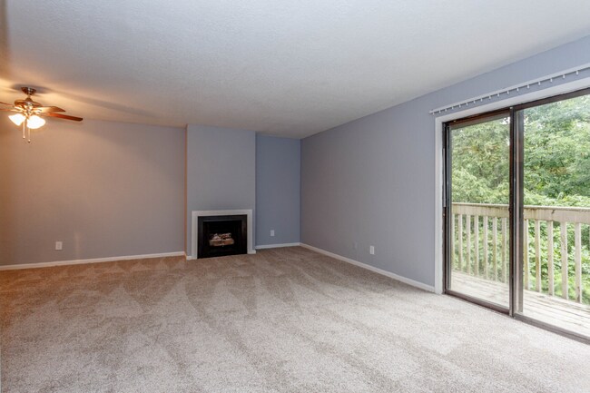 Building Photo - 5400-5600 E 84th Ter -Jade