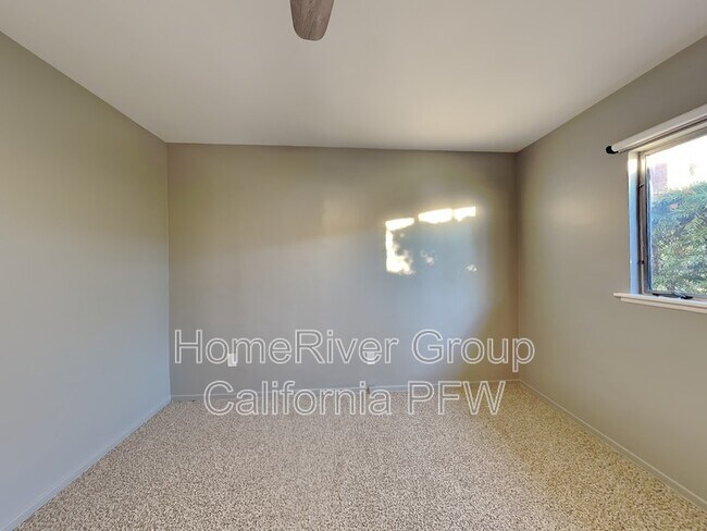 Building Photo - 6435 Mammoth Ave
