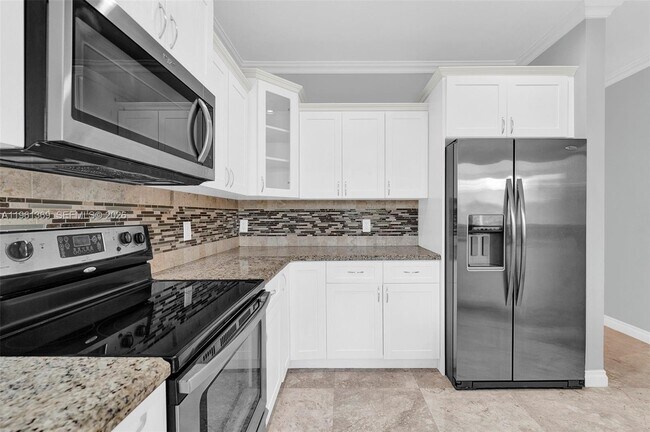 Building Photo - 1518 Maple Dr