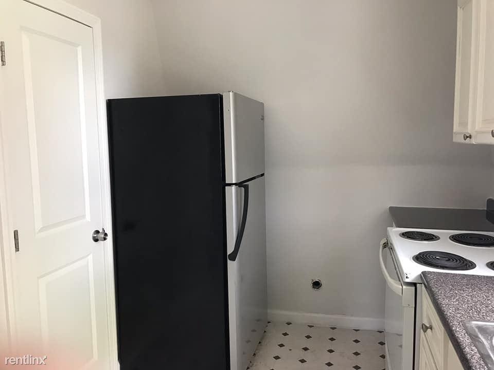 Building Photo - 227 Windsor Ave