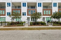 Building Photo - Luxurious 3 Bedroom Condo with Spacious Layout and Prime Location in Tampa, FL!
