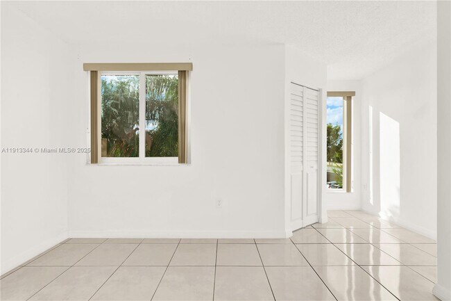 Building Photo - 675 NW 85th Ct