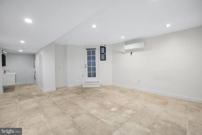 Building Photo - 1828 California St NW