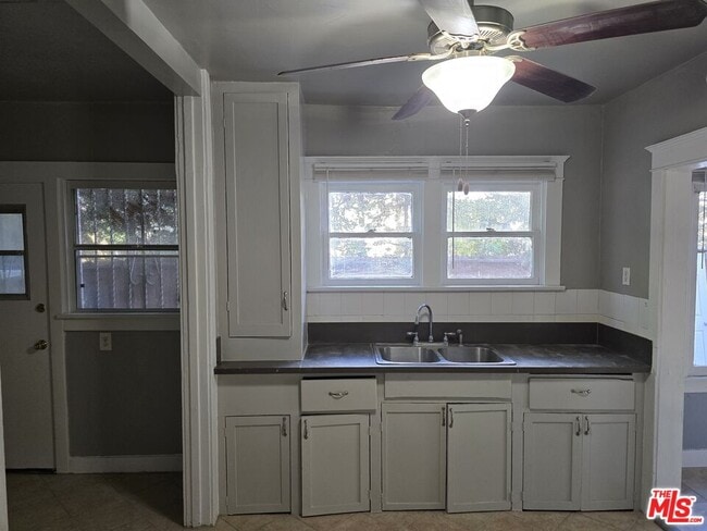 Building Photo - 4211 Halldale Ave