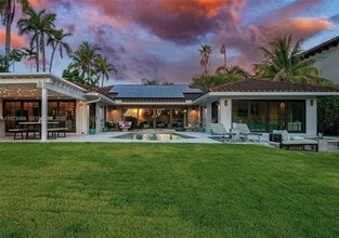 Building Photo - 524 Oleander Dr