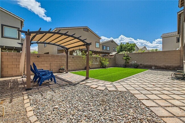 Building Photo - 9137 Sea Mink Ave