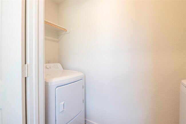 Building Photo - 25296 Leather Leaf Ct