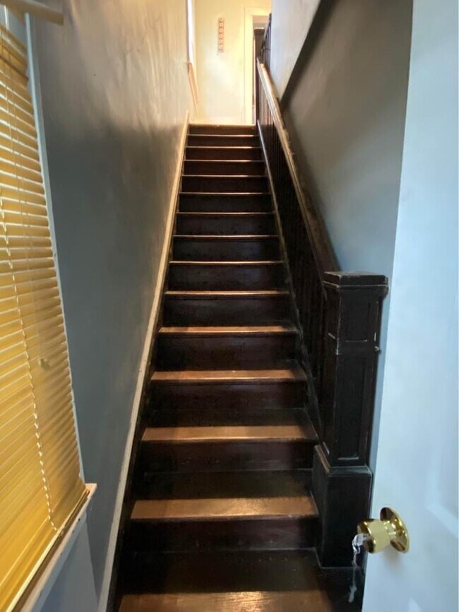 Building Photo - 787 Glen Rd