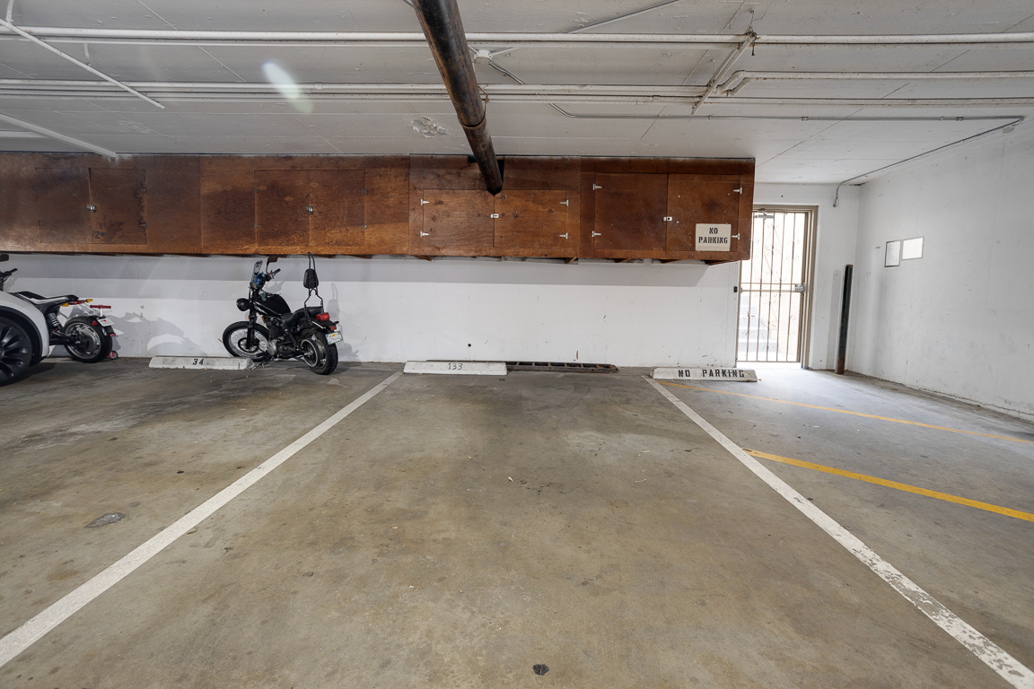 Building Photo - 4727 W 147th St