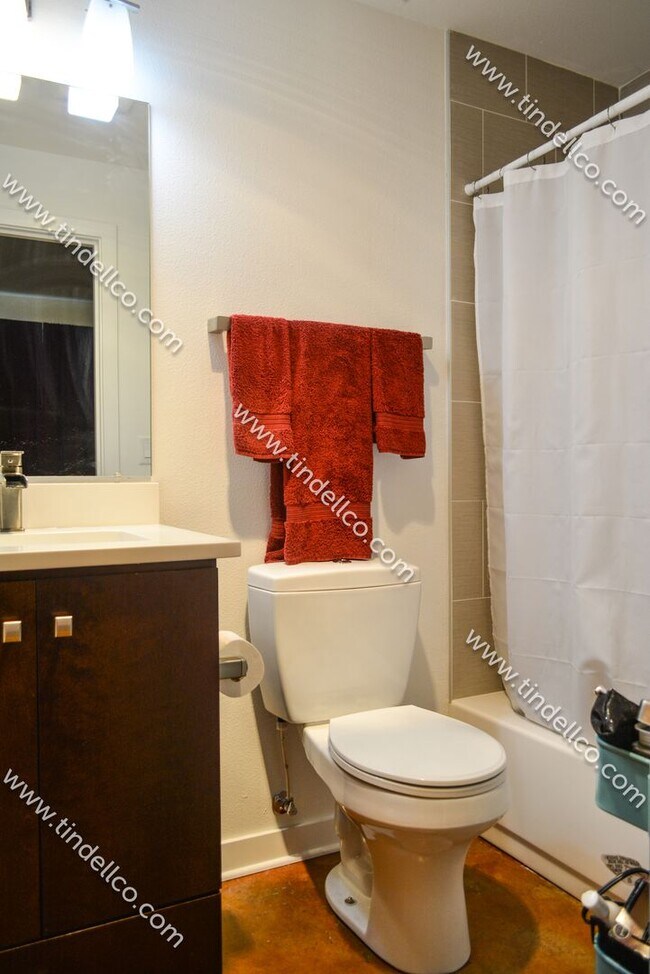 Building Photo - 4936 N Haight Ave