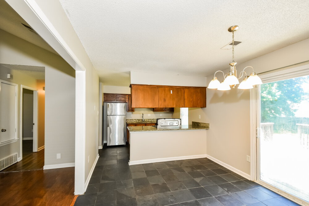 Building Photo - 7083 Layne Dr