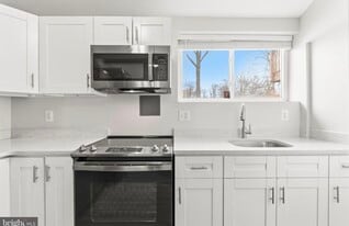 Building Photo - 14407 Oakvale St