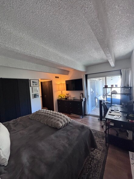 Primary - 1433 N Williams St