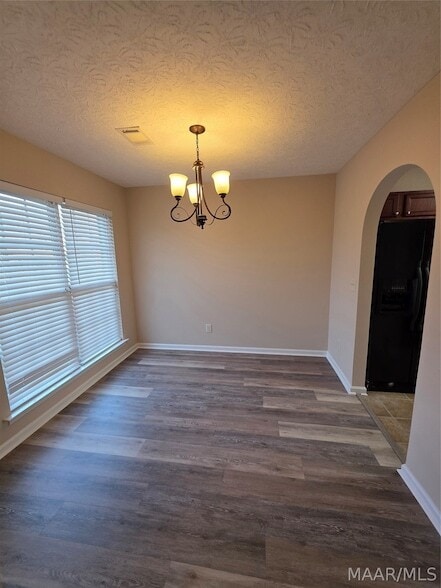 Building Photo - 6136 Old Post Lane