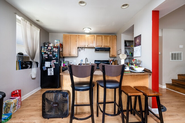 Building Photo - 4900 N Lawndale Ave