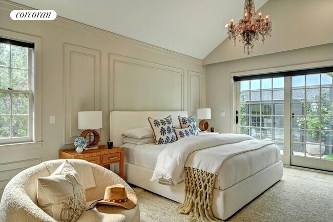 Building Photo - 95 Fordham Rd