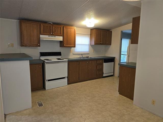 Building Photo - 1213 Terry Dr