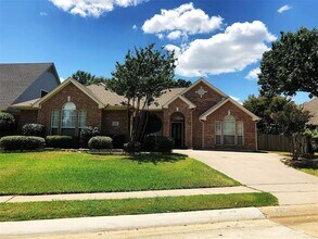 Building Photo - 2016 Vintage Cir
