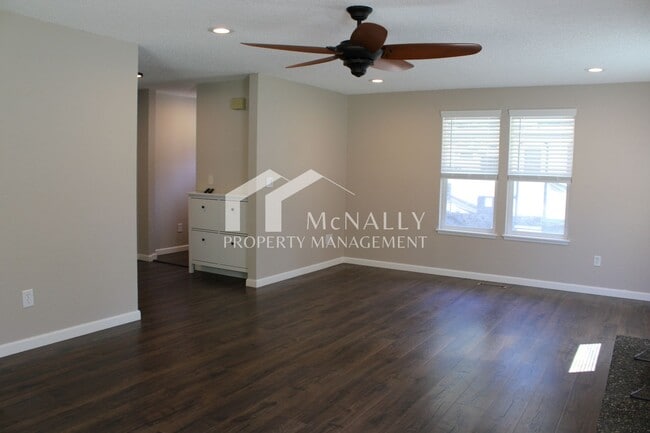Building Photo - 3 Bedroom, 2 Bathroom Home with Garden Space in Gig Harbor