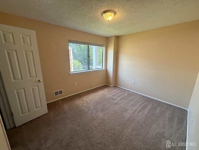 Building Photo - 1502 Edison Glen Terrace