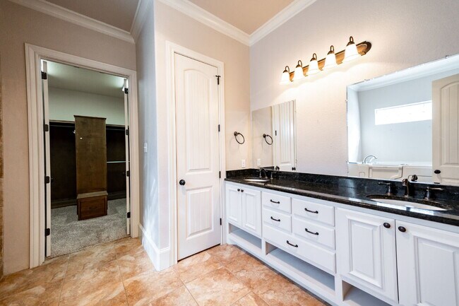 Building Photo - Luxury Home in Cooper ISD