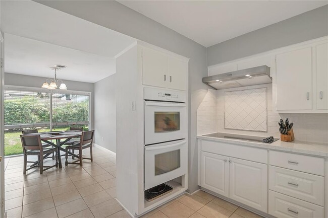 Building Photo - 5143 Cheena Dr