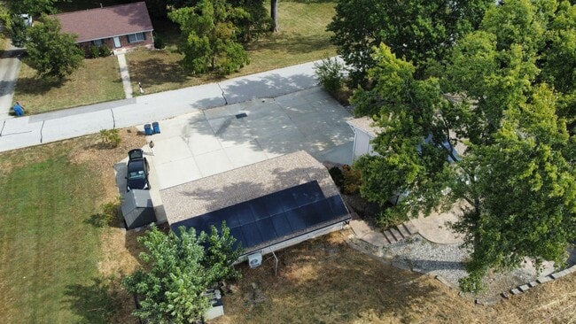 Building Photo - 6120 Dove Lake View