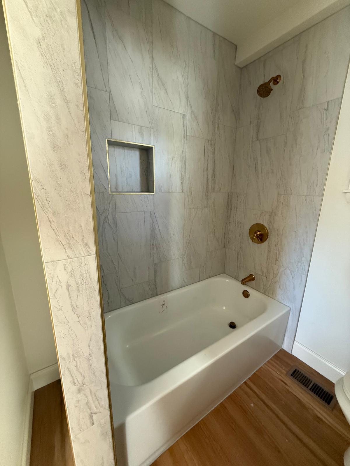 Building Photo - 62 Locust St