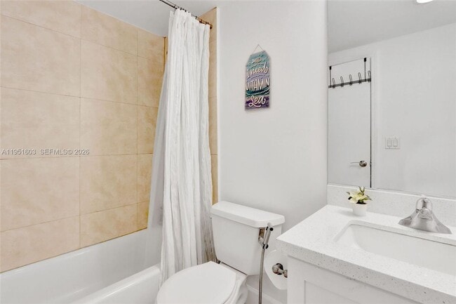 Building Photo - 7501 E Treasure Dr